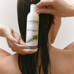 Le secret pour des cheveux ultra-doux et faciles à coiffer ? Notre après-shampoing à la sauge qui nourrit en profondeur, renforce et adoucit. Sans sulfate et sans silicone 🌱🤍

www.metzler-cosmetics.fr

#metzler #cosmetiquesnaturels #skincare #laitdechevre #traitementacne #madeineurope
#cosmetiquebio #cleanbeauty #crueltyfreebeauty
#cosmetiquevegetale #Psoriasis #Lactoserum
#Eczema #acné #antiacné #pointsnoirs #pointnoir
#antiimperfection #glazedskin #collagene #collagen #collagenmask